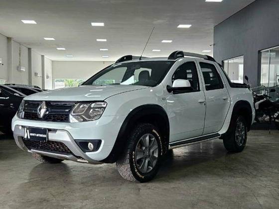RENAULT DUSTER OROCH 1.6 16V SCE FLEX DYNAMIQUE MANUAL RENAULT DUSTER OROCH 1.6 16V SCE FLEX DYNAMIQUE MANUAL